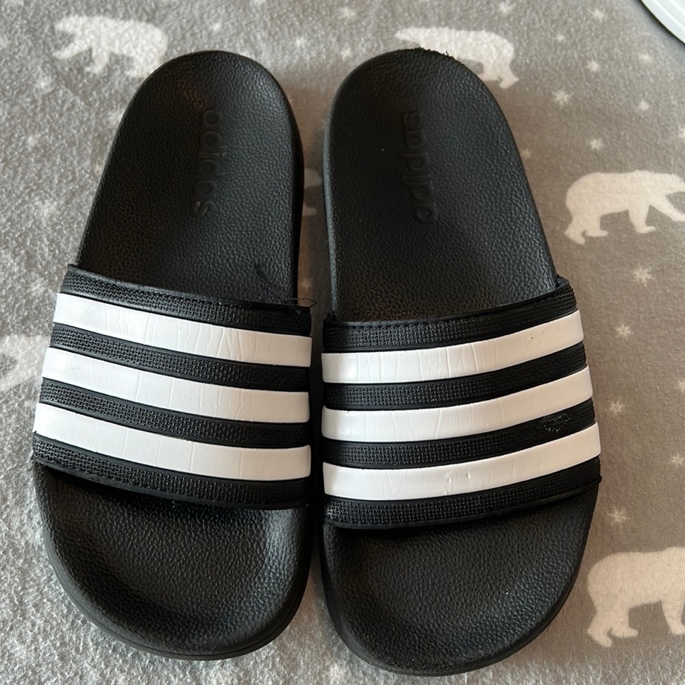 Used boys Adidas slides